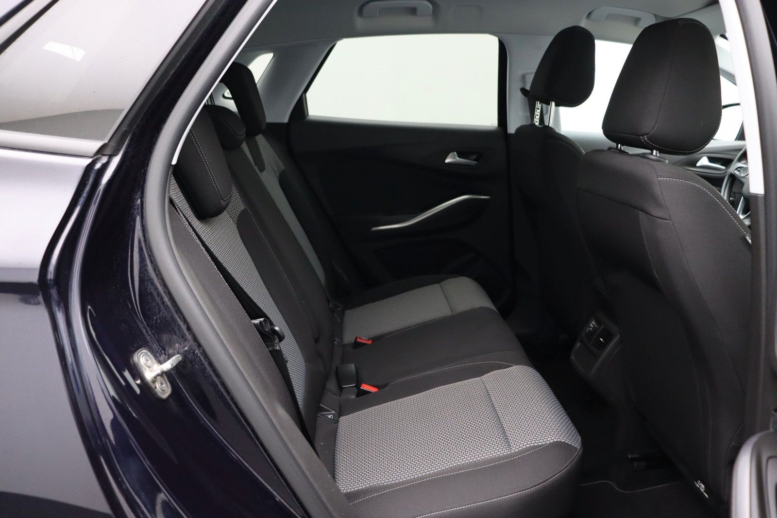 Fahrzeugabbildung Opel Grandland 1.2 Edition