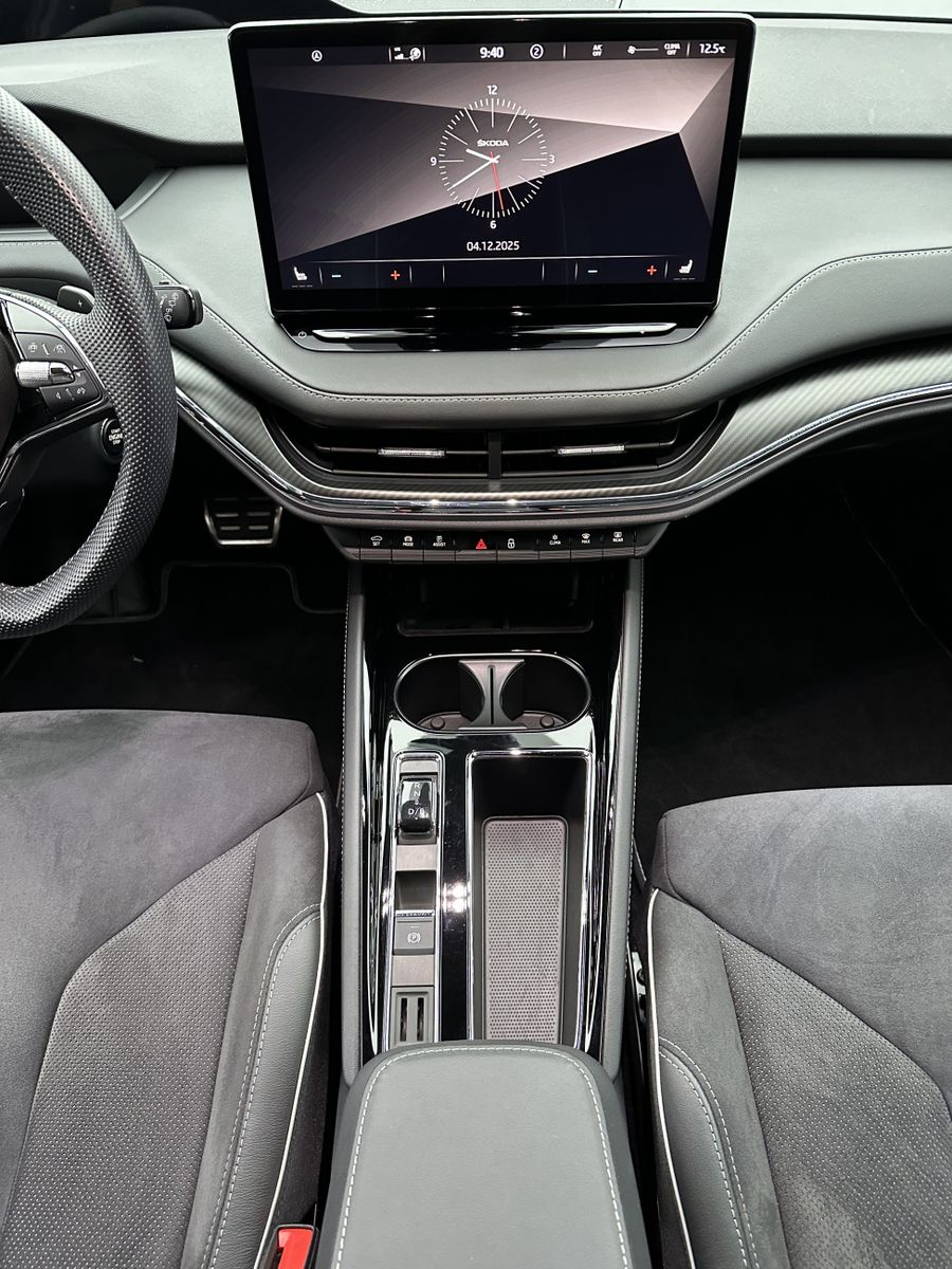 Fahrzeugabbildung SKODA Enyaq 60 iV Sportline NAV+LED+VCOCK+20ZO+1HD+PP