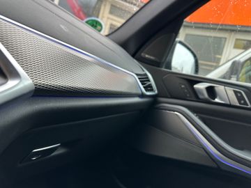 Fahrzeugabbildung BMW X5 30d xDrive M-Paket*Head-Up*HarmanKardon*ACC*