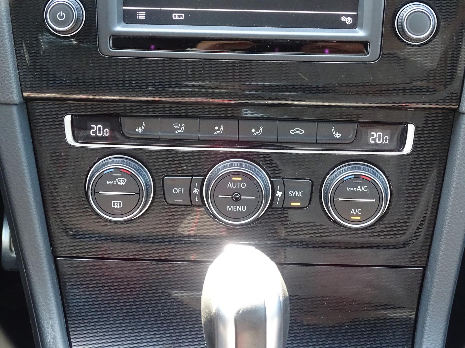Volkswagen Golf VII 2.0 GTI BMT Bi-Xenon Dynaudio Standheiz
