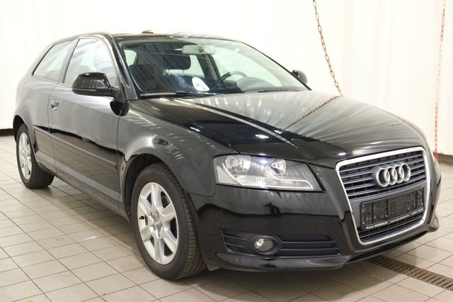 Audi A3 1.6 Attrac,Klimaauto,Sitzhg,LMF,NSW