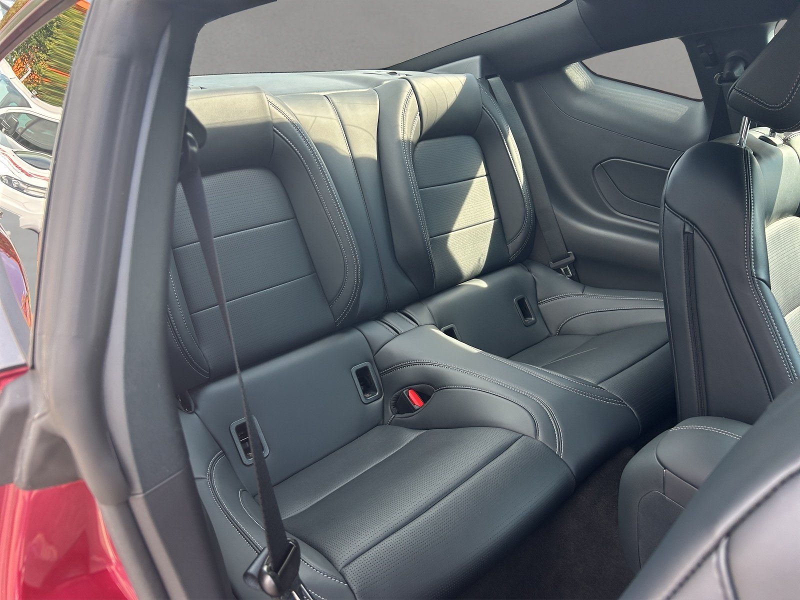 Fahrzeugabbildung Ford Mustang Fastback GT Nite Pony Paket MagneRide