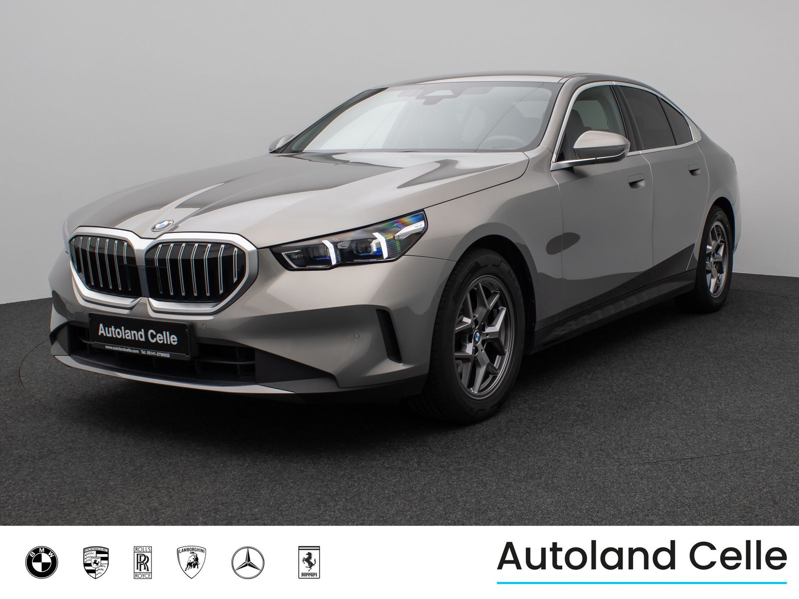 Fahrzeugabbildung BMW 520d Kamera DAB Leder Alarm Sport DigKey 18Zoll