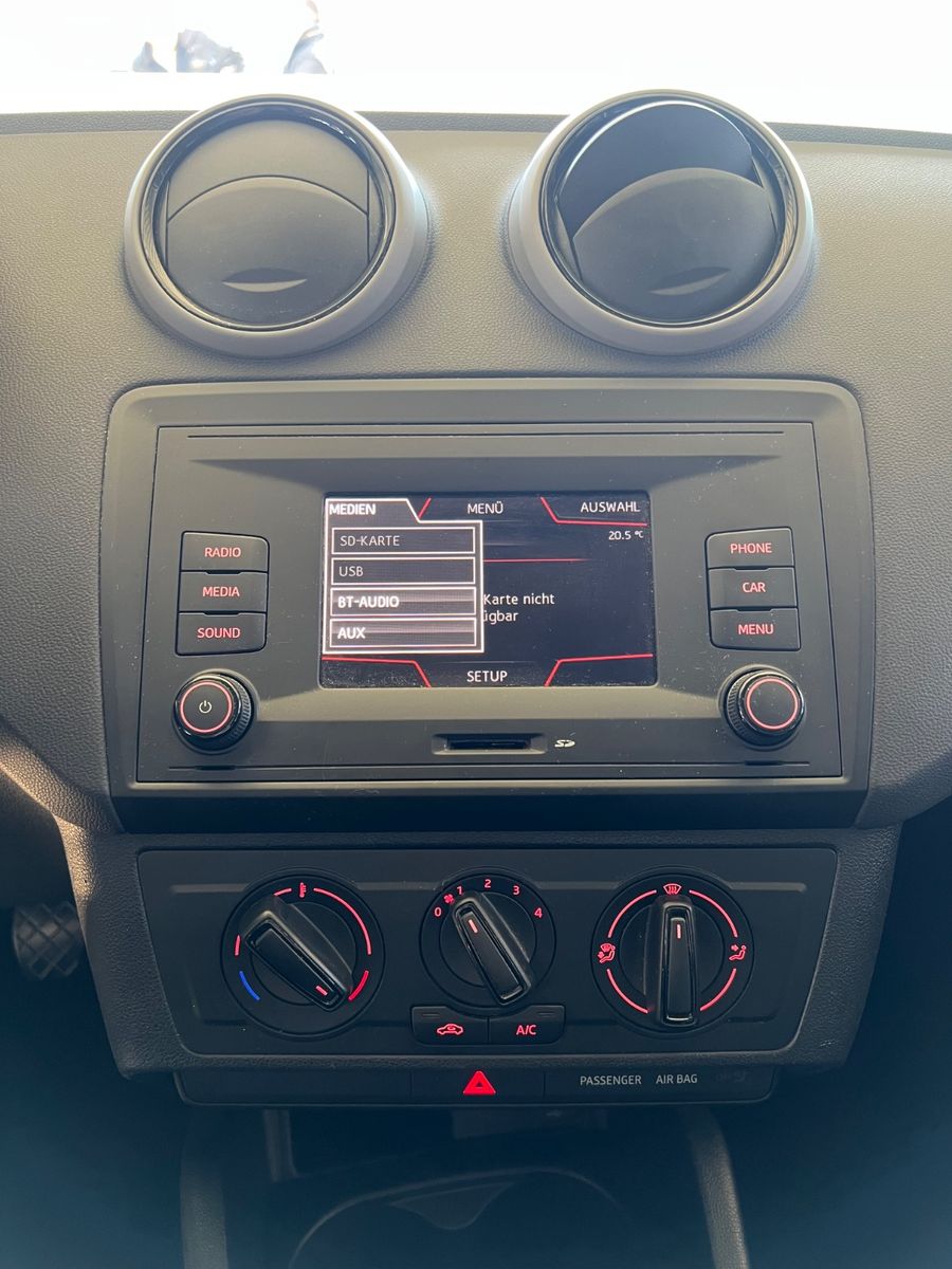 Fahrzeugabbildung SEAT Ibiza Reference *SCHECKHEFT BEI SEAT*1.HAND*