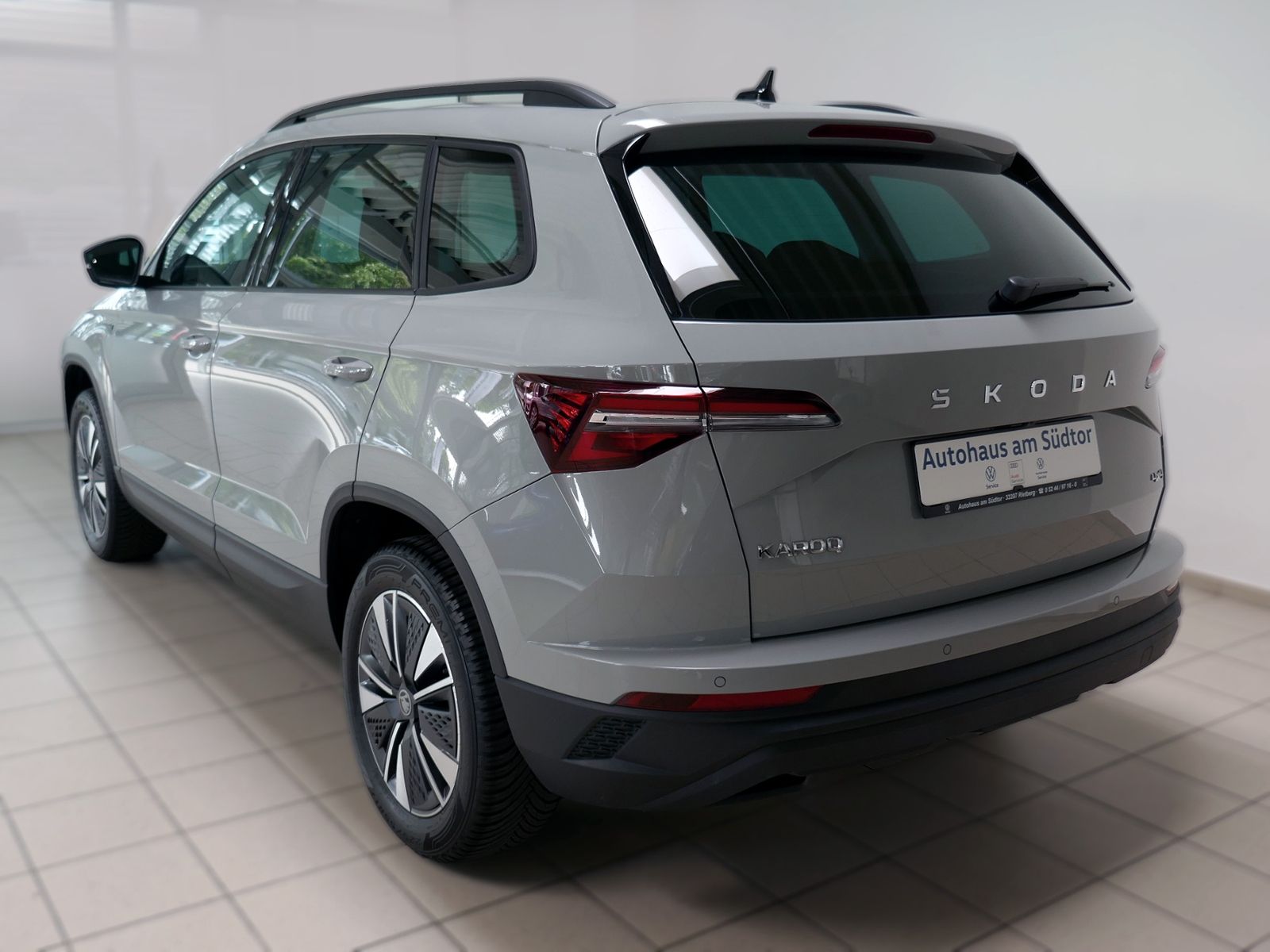 Fahrzeugabbildung SKODA Karoq Tour 4x4 2.0 TDI | LED AHK RFK ACC