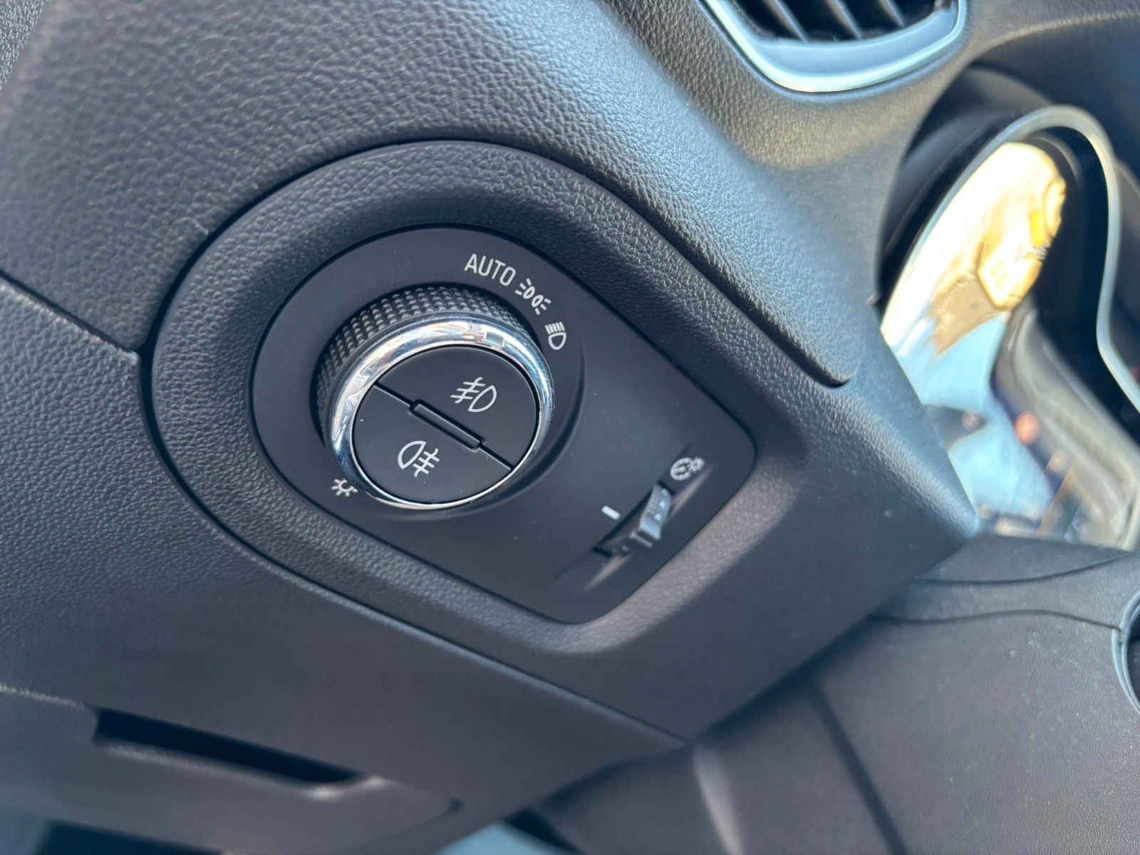 Fahrzeugabbildung Opel Grandland 1.2 INNOVATION LED/KAMERA/18"ALU/ALLWE