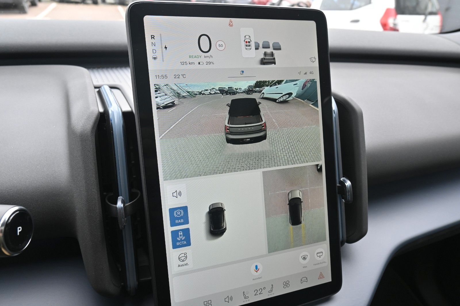 Fahrzeugabbildung Volvo EX30 Cross Country Ultra Twin Motor Performance