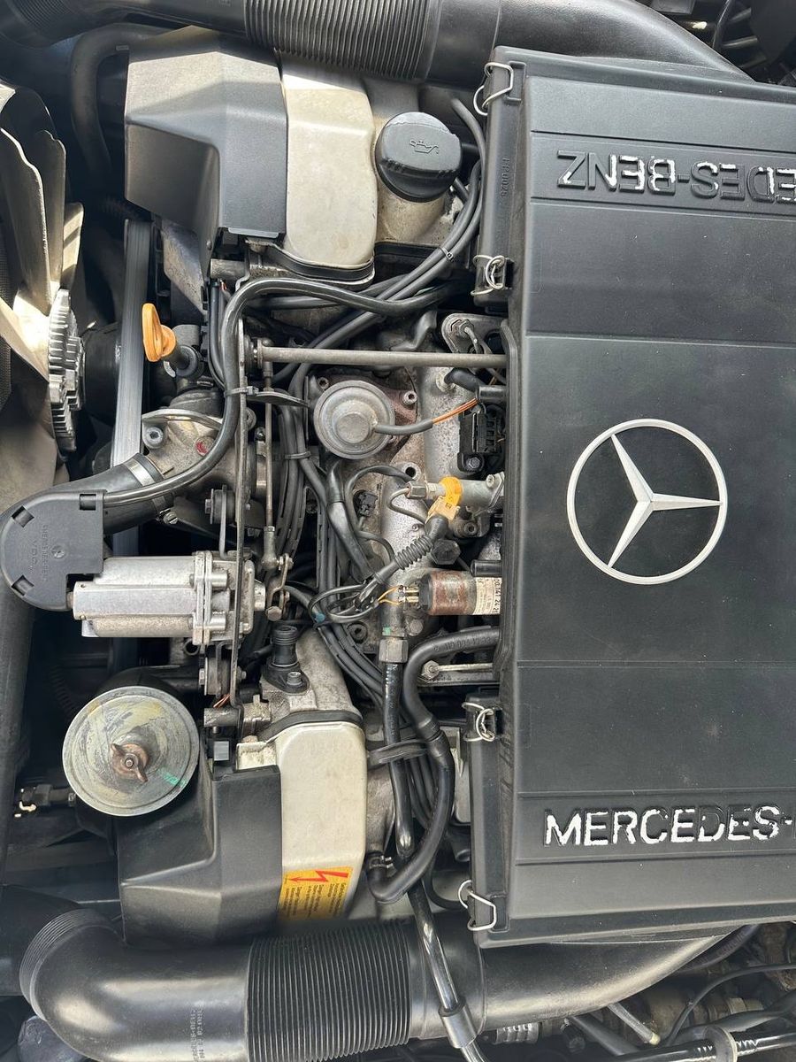 Fahrzeugabbildung Mercedes-Benz SL 500 TEMPOMAT ELEK.SITZE LEDER