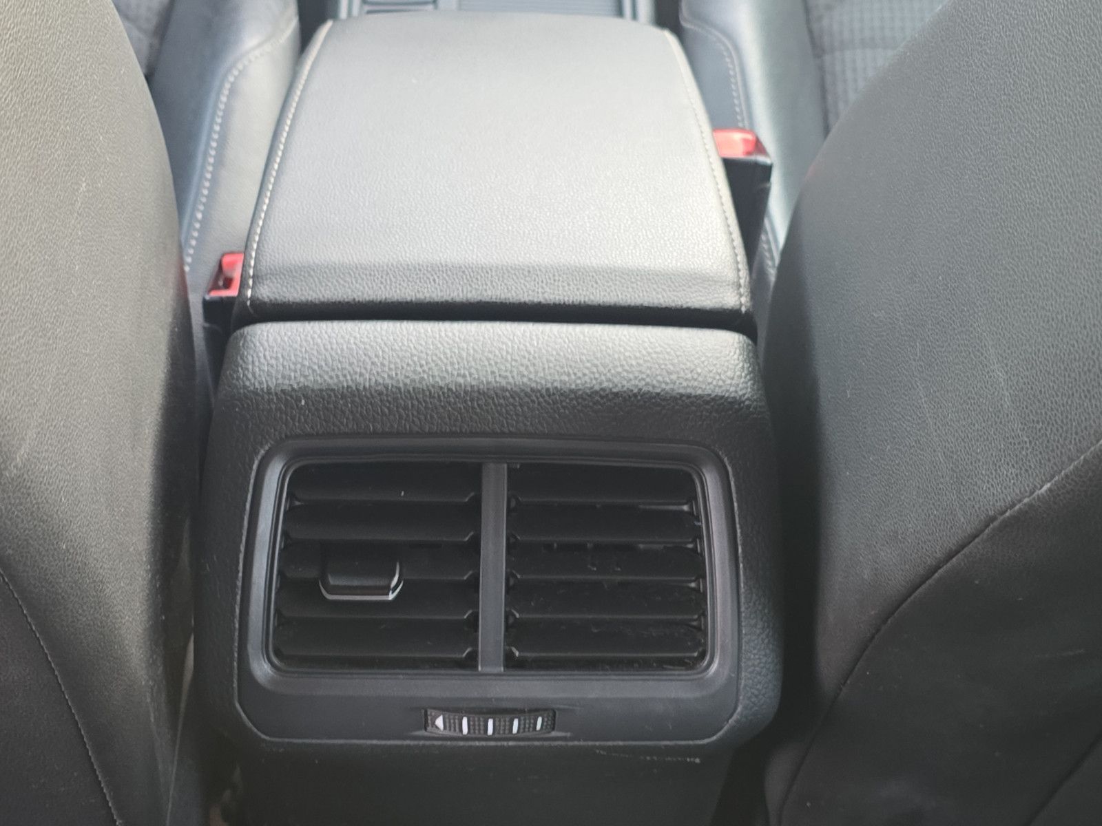 Fahrzeugabbildung Volkswagen Golf VII Variant 2.0 TDI Comfortline