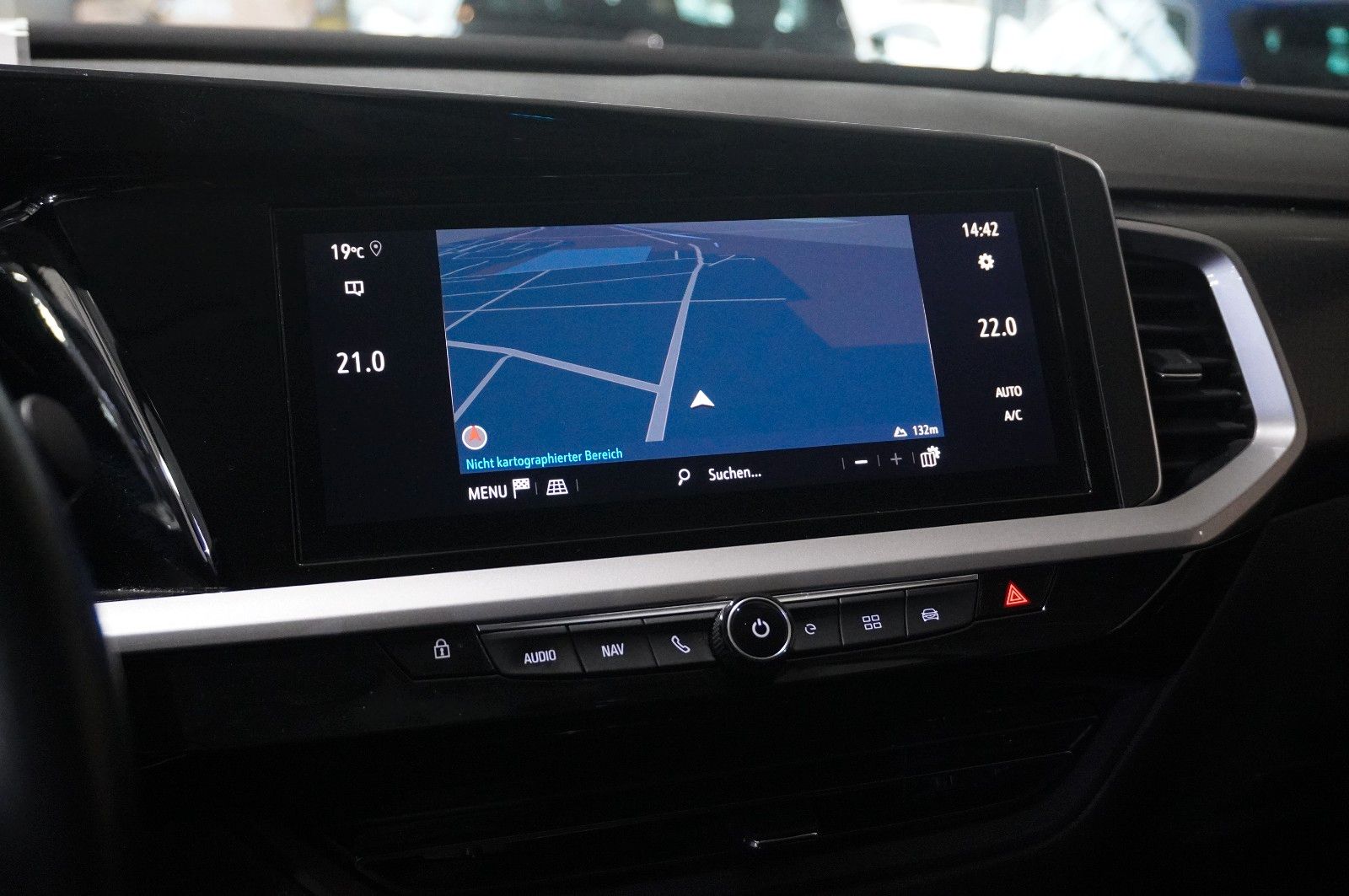 Fahrzeugabbildung Opel Grandland (X) 1.6 HYBRID 4X4 ULTIM. NAVI/360°/SH