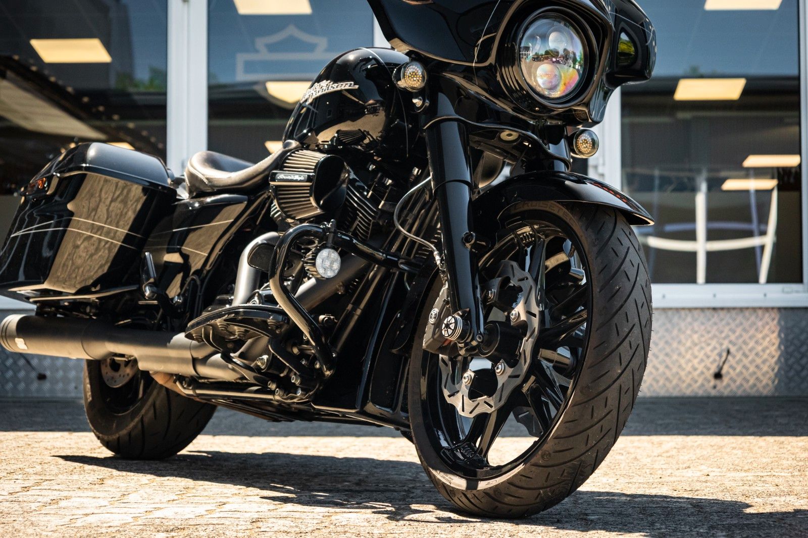 Fahrzeugabbildung Harley-Davidson FLHXS Street Glide - Jekill&Hyde -Wilbers