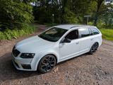 Skoda Octavia 2.0 TDI DSG Combi RS, 8 Reifen, TÜV neu