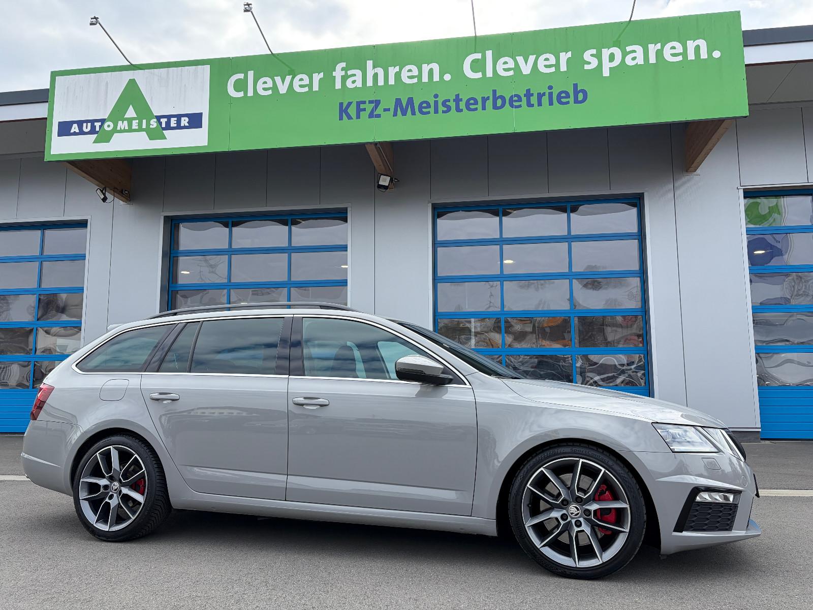 Skoda Octavia Combi RS DSG LED AHK APPLE CAR 18"