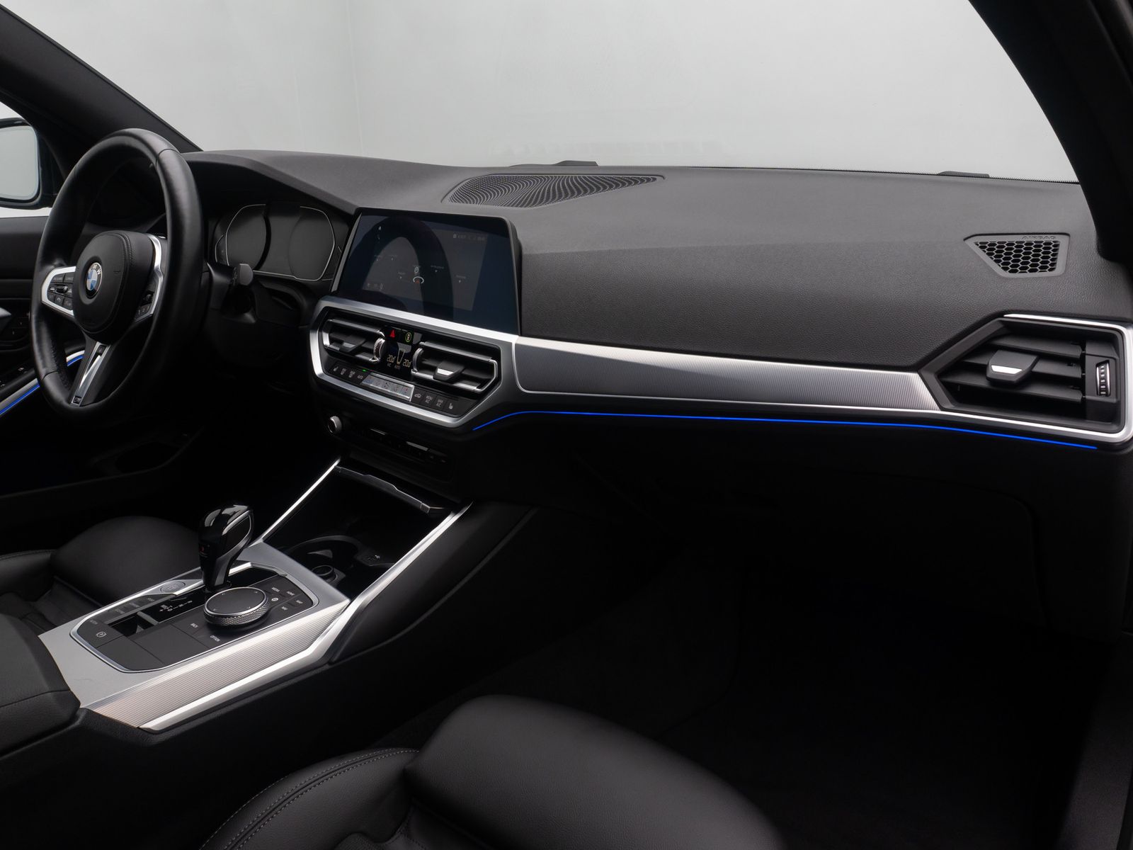 Fahrzeugabbildung BMW 320d xD Sport Line Laser DAB HiFi 360°Standheizu