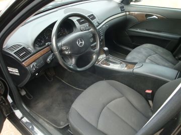Mercedes E 280 - 9