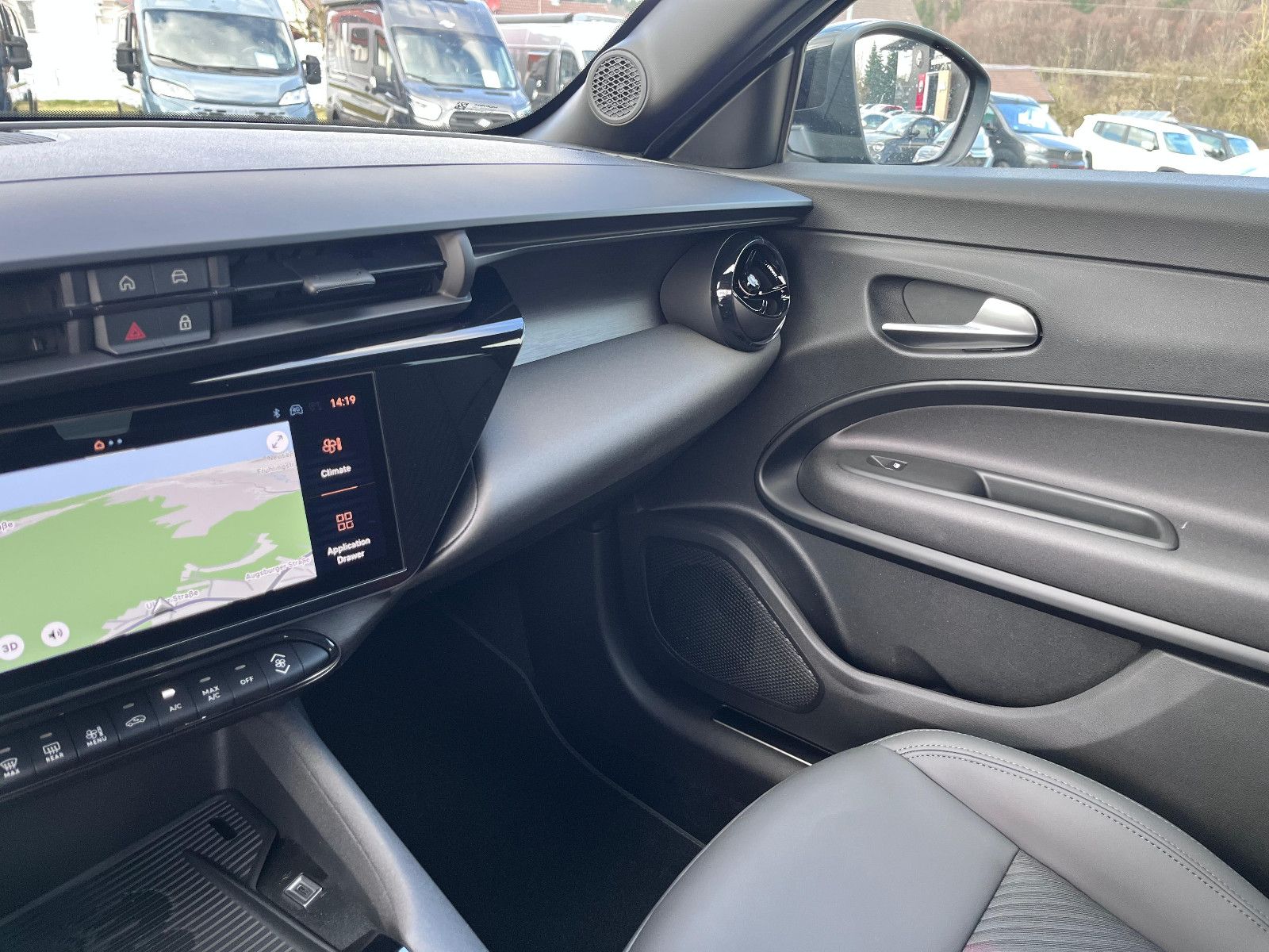 Fahrzeugabbildung Alfa Romeo Junior Ibrida 1.2 VGT 48V-Hybrid 107 kW Ti