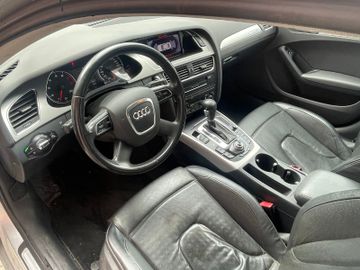 Bild 23 Audi A4 2.0 TFSI 155kW quattro Attraction nur Export