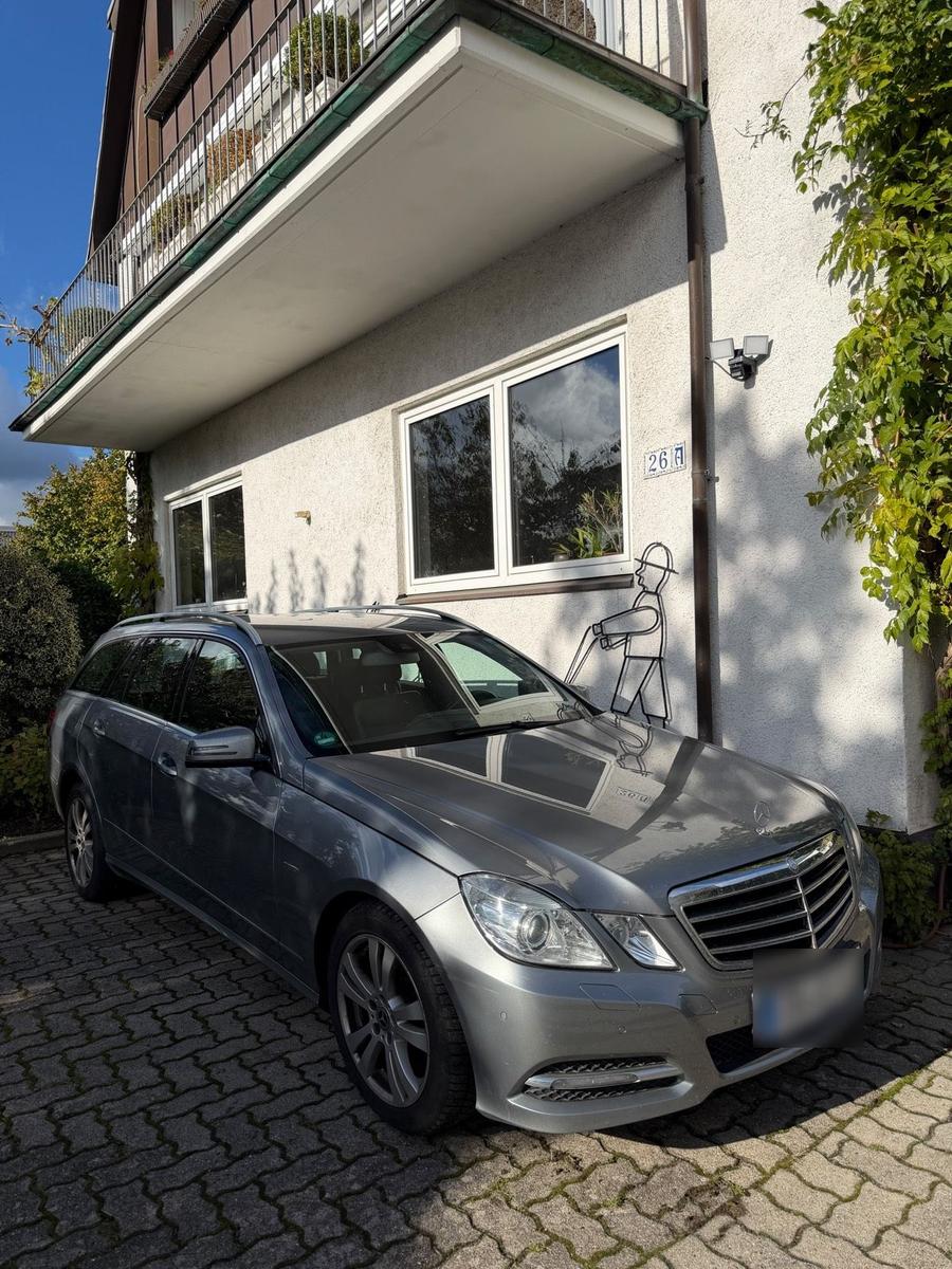 Mercedes-Benz E 220