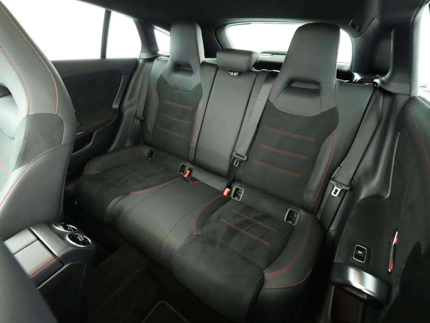 Mercedes-Benz CLA 35 AMG 4M SB *Pano*Multibeam*HUD*Distr*360°*
