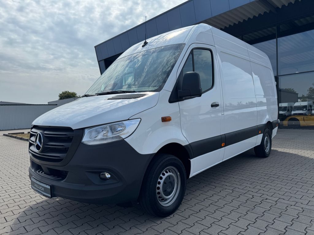 Image of Mercedes-Benz Sprinter