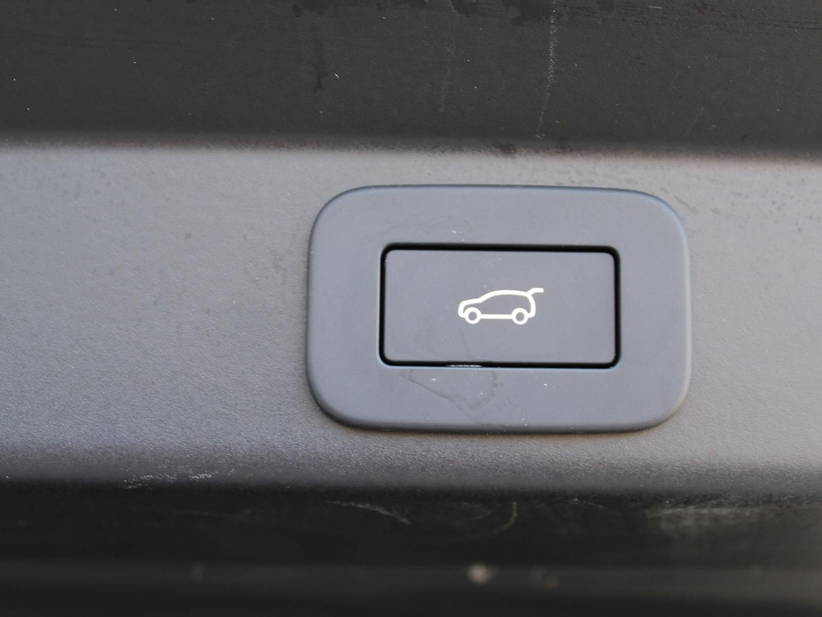 Fahrzeugabbildung Land Rover Range Rover Sport P460e Hybrid Dynamic SE