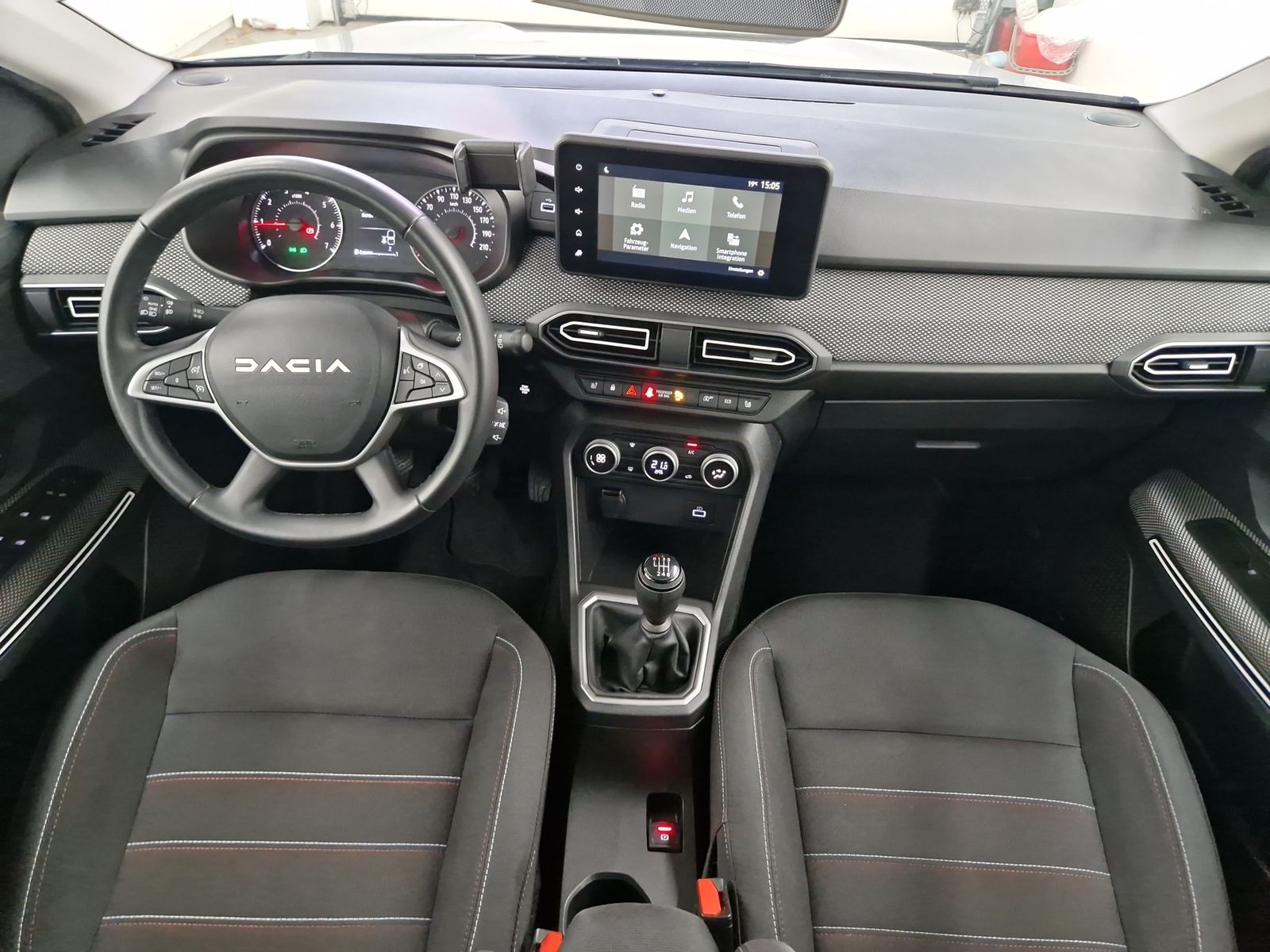 DACIA Jogger TCe 100 Eco-G Extreme+ Navi SHZ – Bild 14