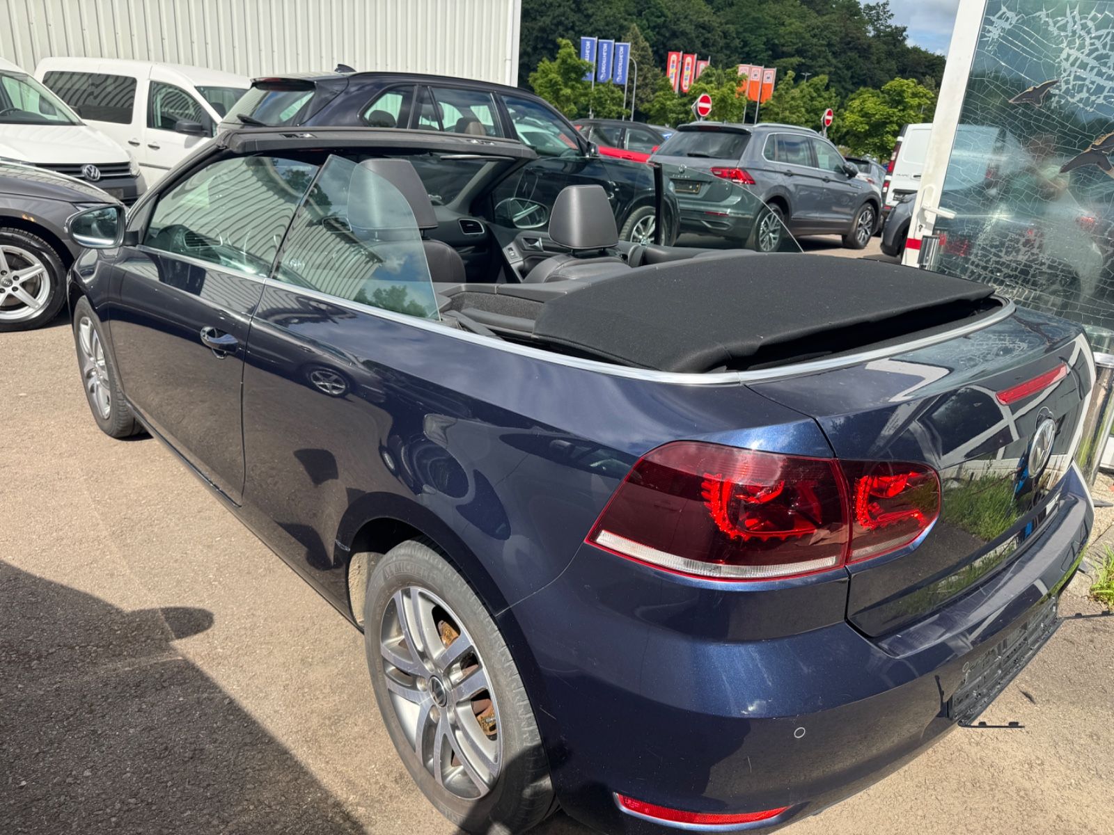 Fahrzeugabbildung Volkswagen Golf VI Cabriolet Leder+Navi+Bluetooth+Sitzheizu
