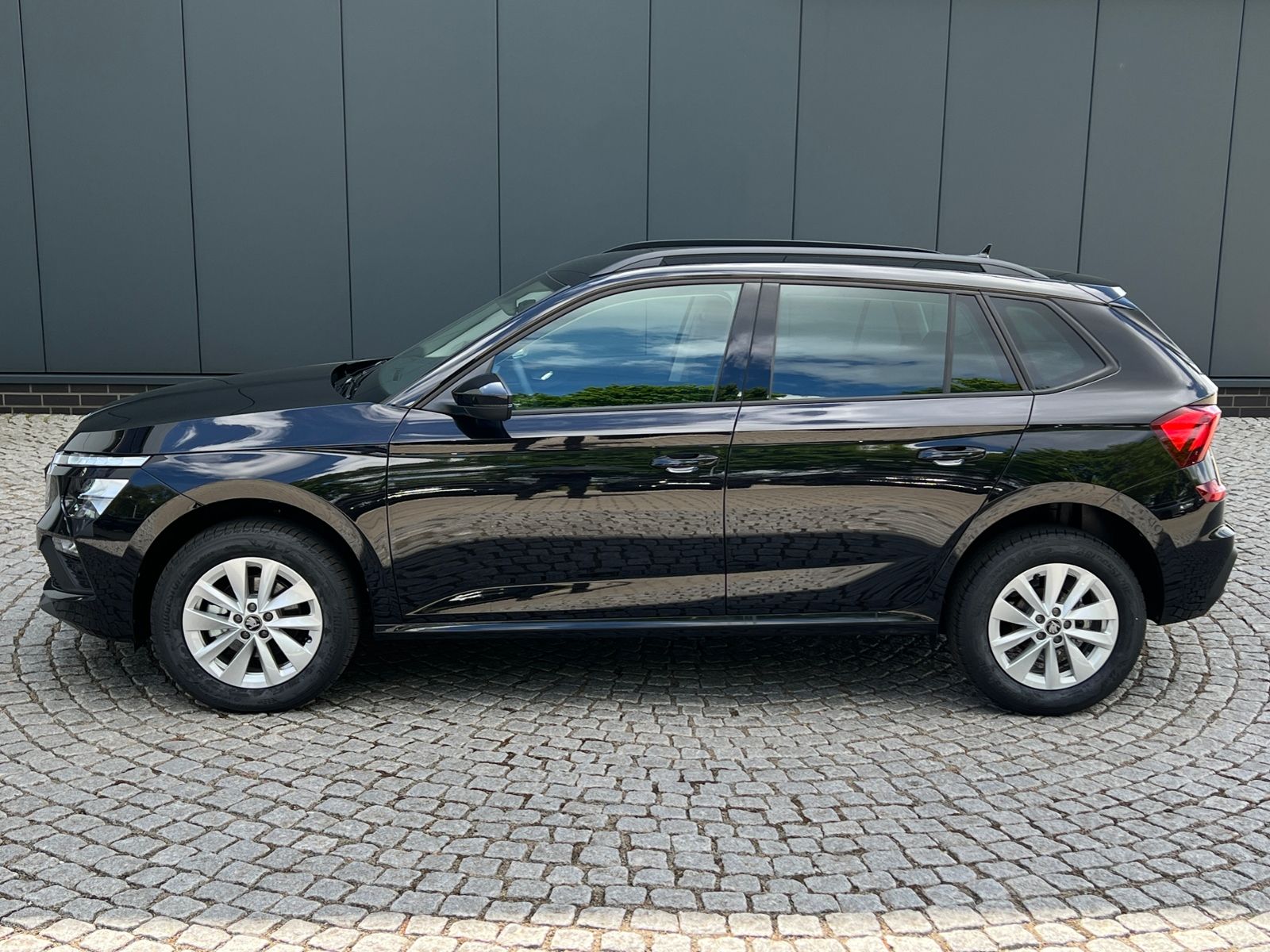 Fahrzeugabbildung SKODA Kamiq Selection 1.0 TSI DSG *AHK,LED,SmartLink,1