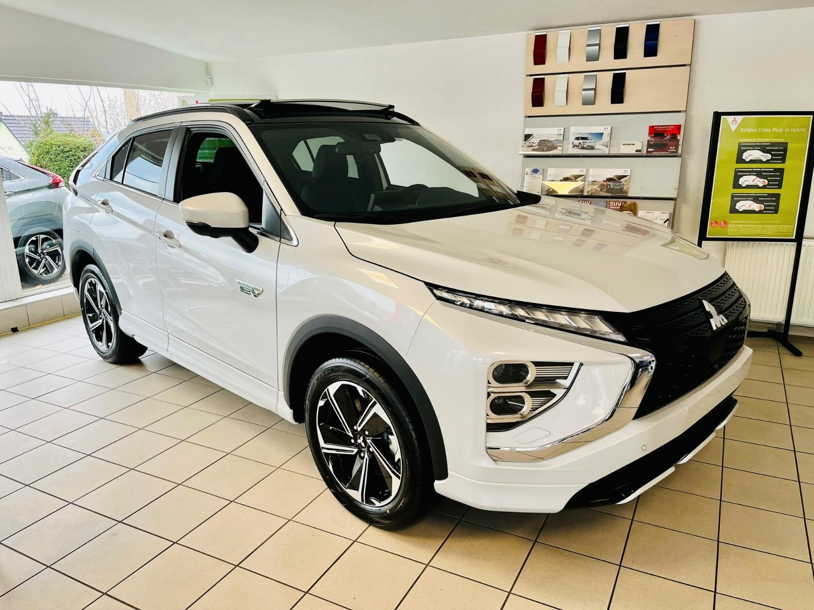 Mitsubishi Eclipse Cross 2.4 PHEV 4WD*TOP*LEDER*PANO*360G*