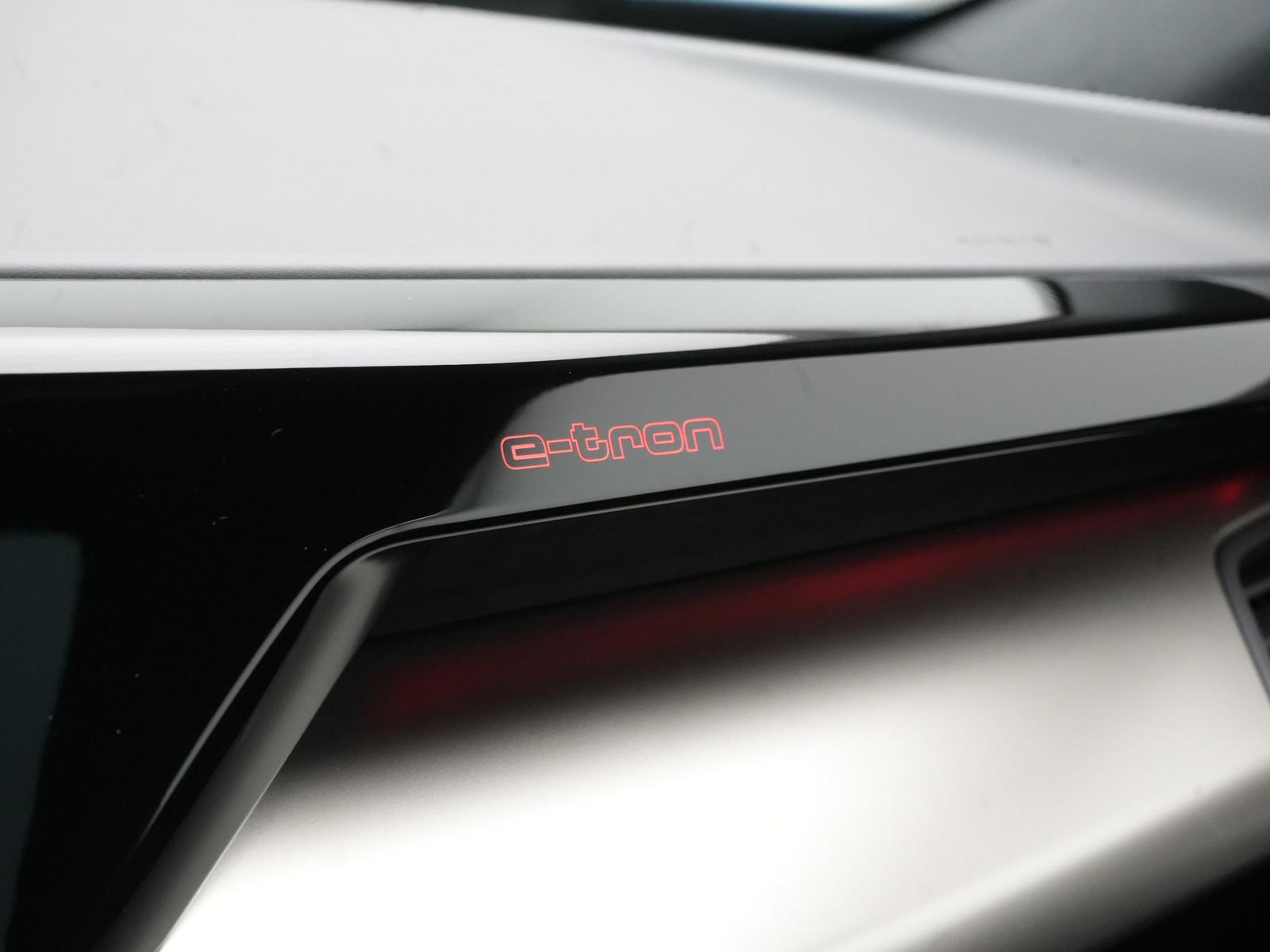 Audi e-tron GT RS LASER PANO NACHTSICHT LUFT KERAMIK