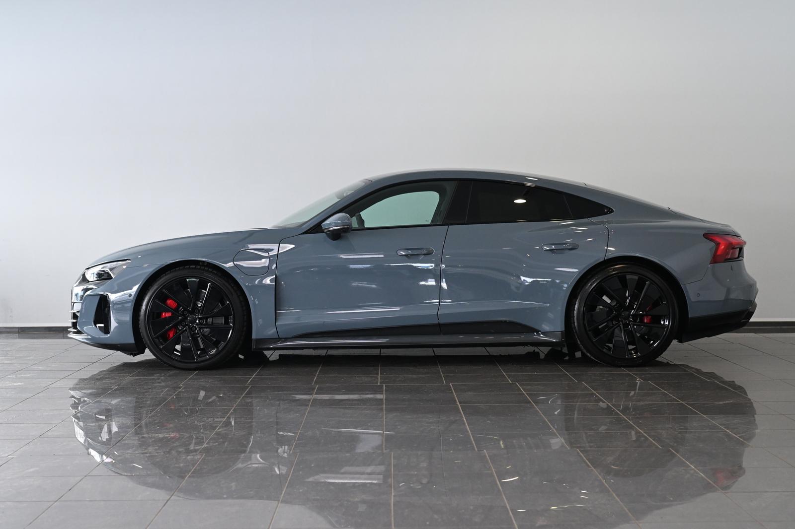 Audi e-tron GT Quattro Carbondach ACC HUD B&O ACC 21"