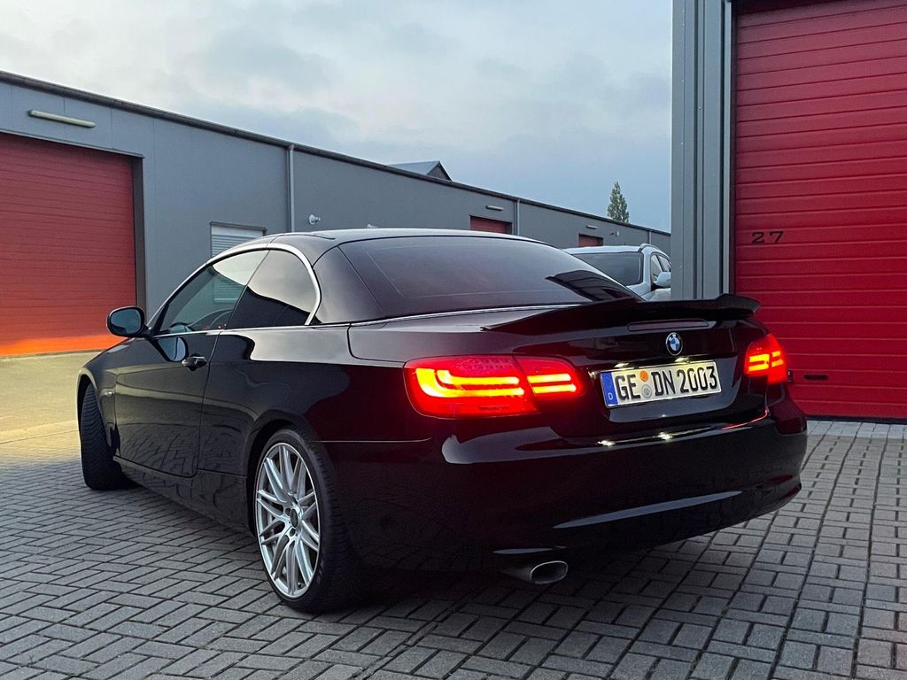 Image of BMW 320