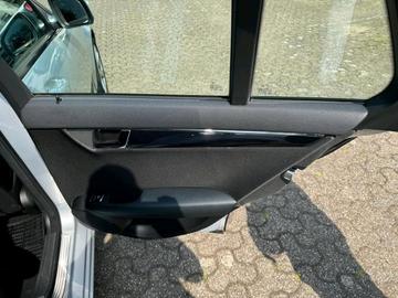 صورة مصغرة 15 لـ 2008 Mercedes-BENZ C 180