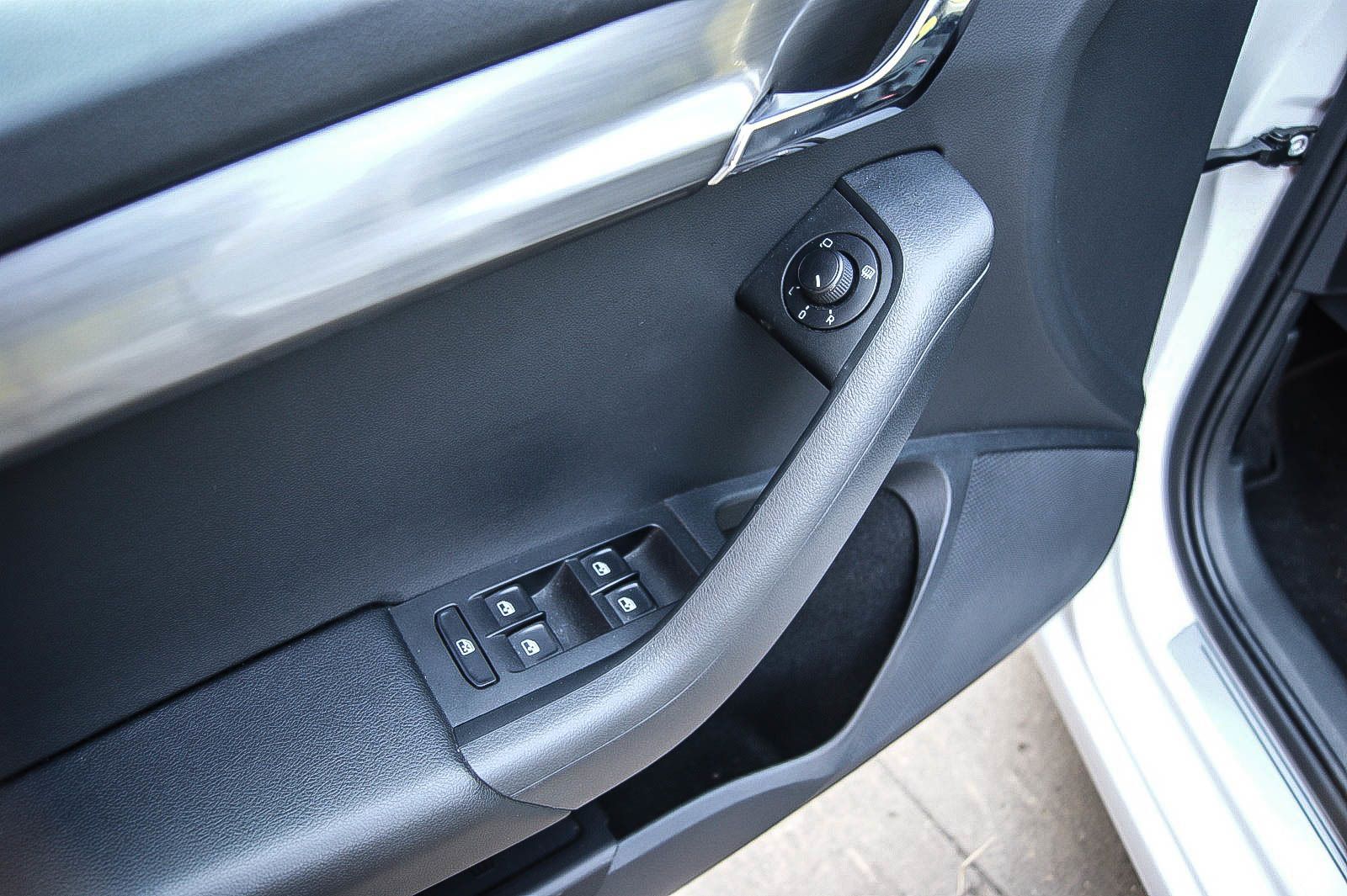 Fahrzeugabbildung SKODA Octavia Combi 20TDI DSG Soleil SPORT-FW KAMERA
