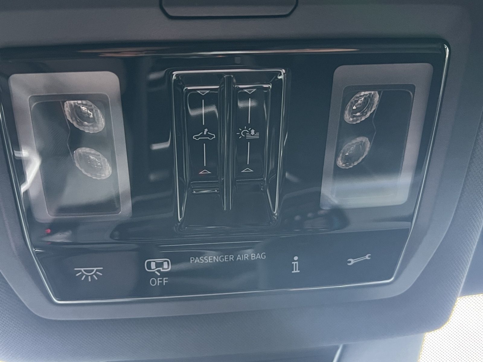 Tiguan R-Line 2.0 TDI DSG 4M AHK*Navi**Pano*Blac