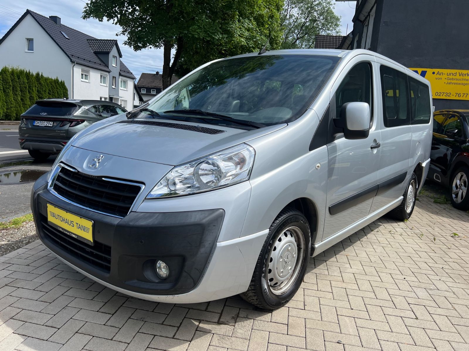 Fahrzeugabbildung Peugeot Expert Tepee L2H1 Active 8.Sitzer