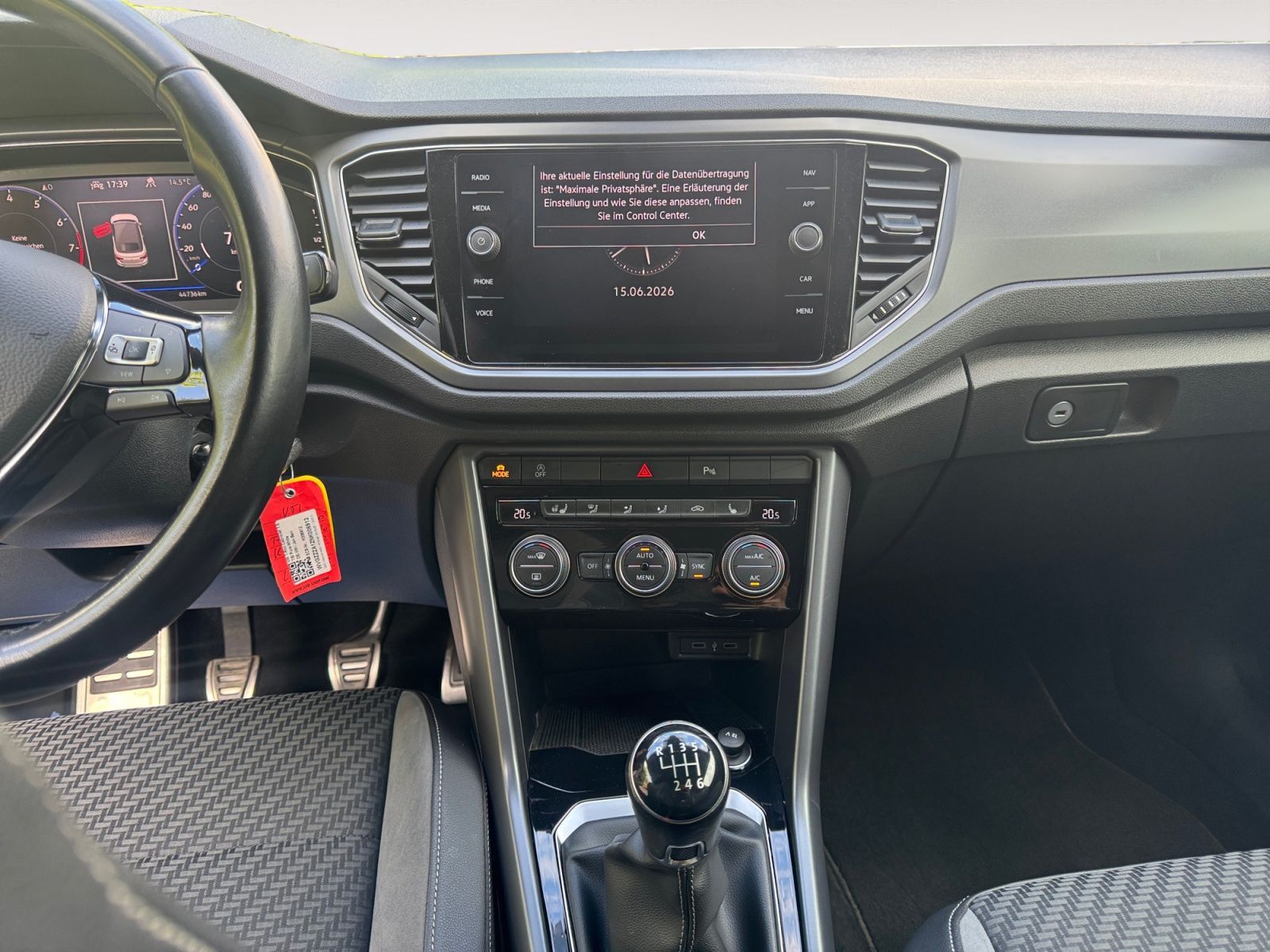 Volkswagen T-Roc - Bild 12