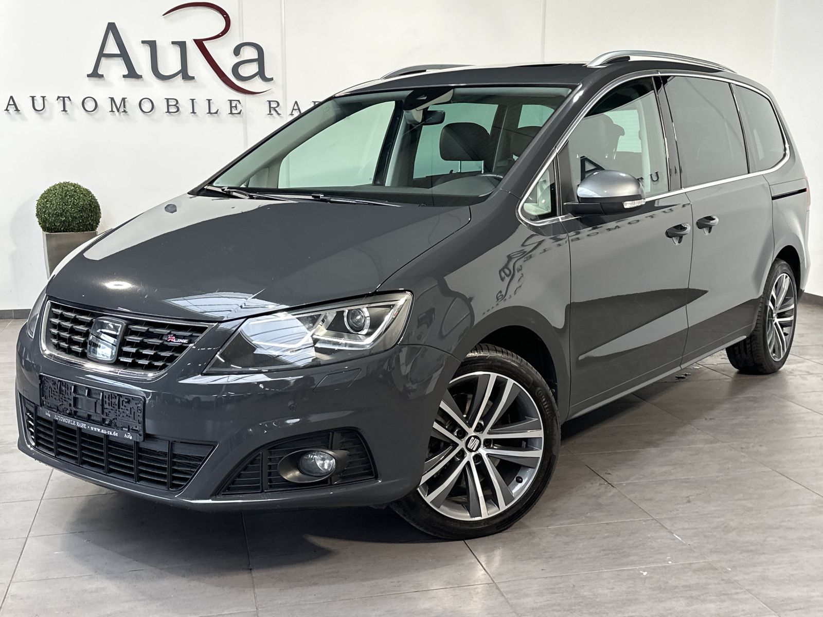 Fahrzeugabbildung SEAT Alhambra 1.4 TSI DSG FR 7Sitzer NAV+XEN+KAM+PANO