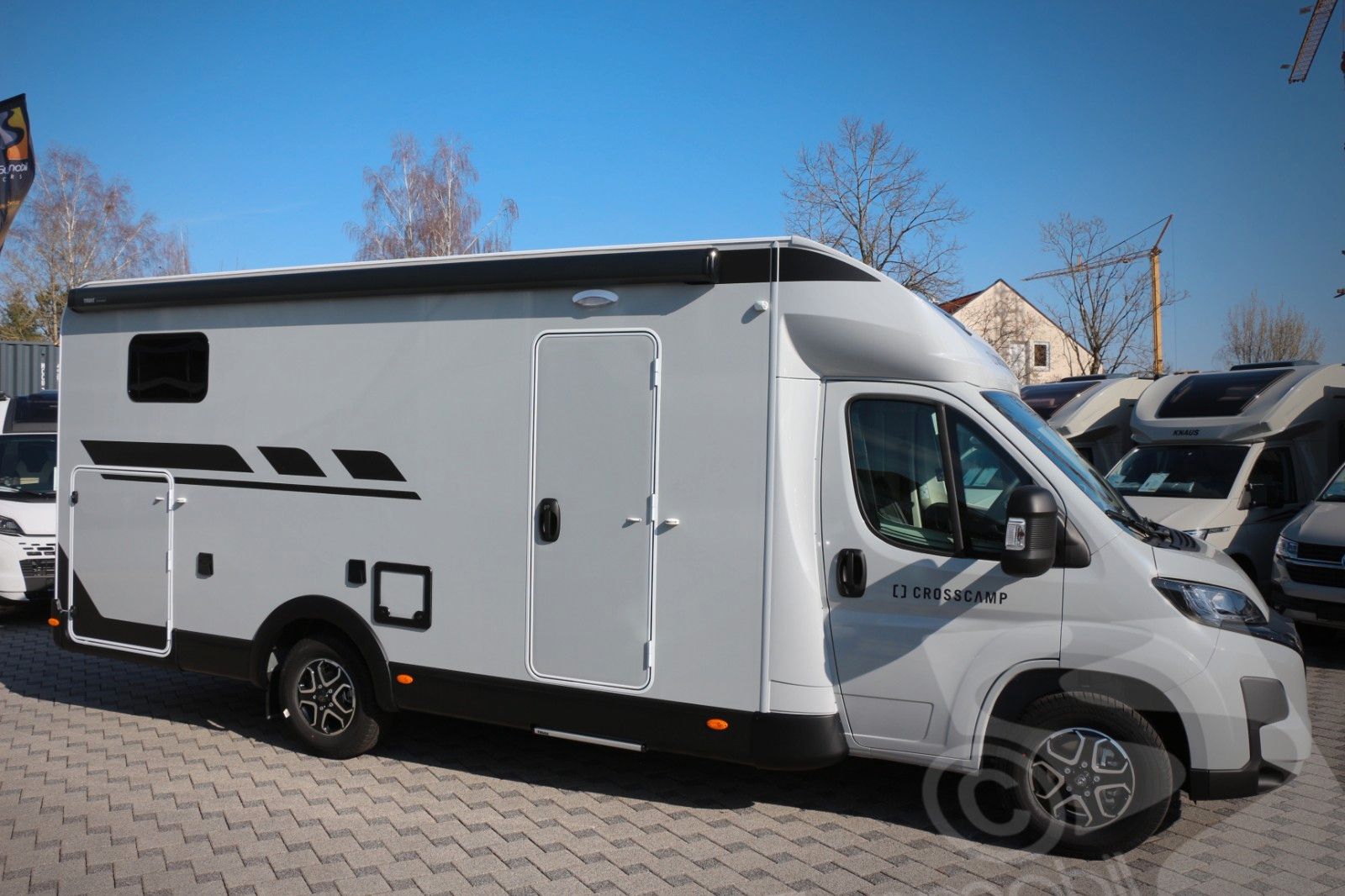 Fahrzeugabbildung Crosscamp EXPDN 7.4 E Peugeot Automatik