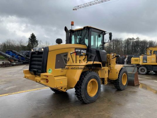 CAT 930M