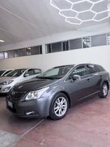 Toyota Avensis 2.2 D-Cat aut. Wagon Lounge - Toyota Avensis: D Cat