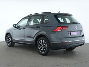 Volkswagen Tiguan - 8