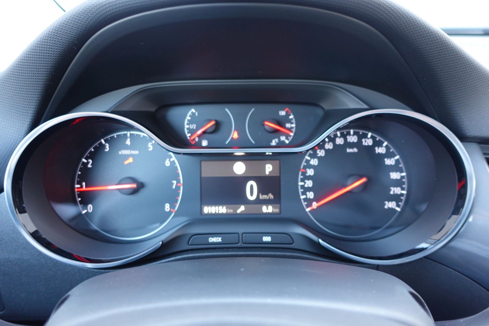 Fahrzeugabbildung Opel Crossland 1.2 Elegance Navi,Sitzh.,PDC,Kamera