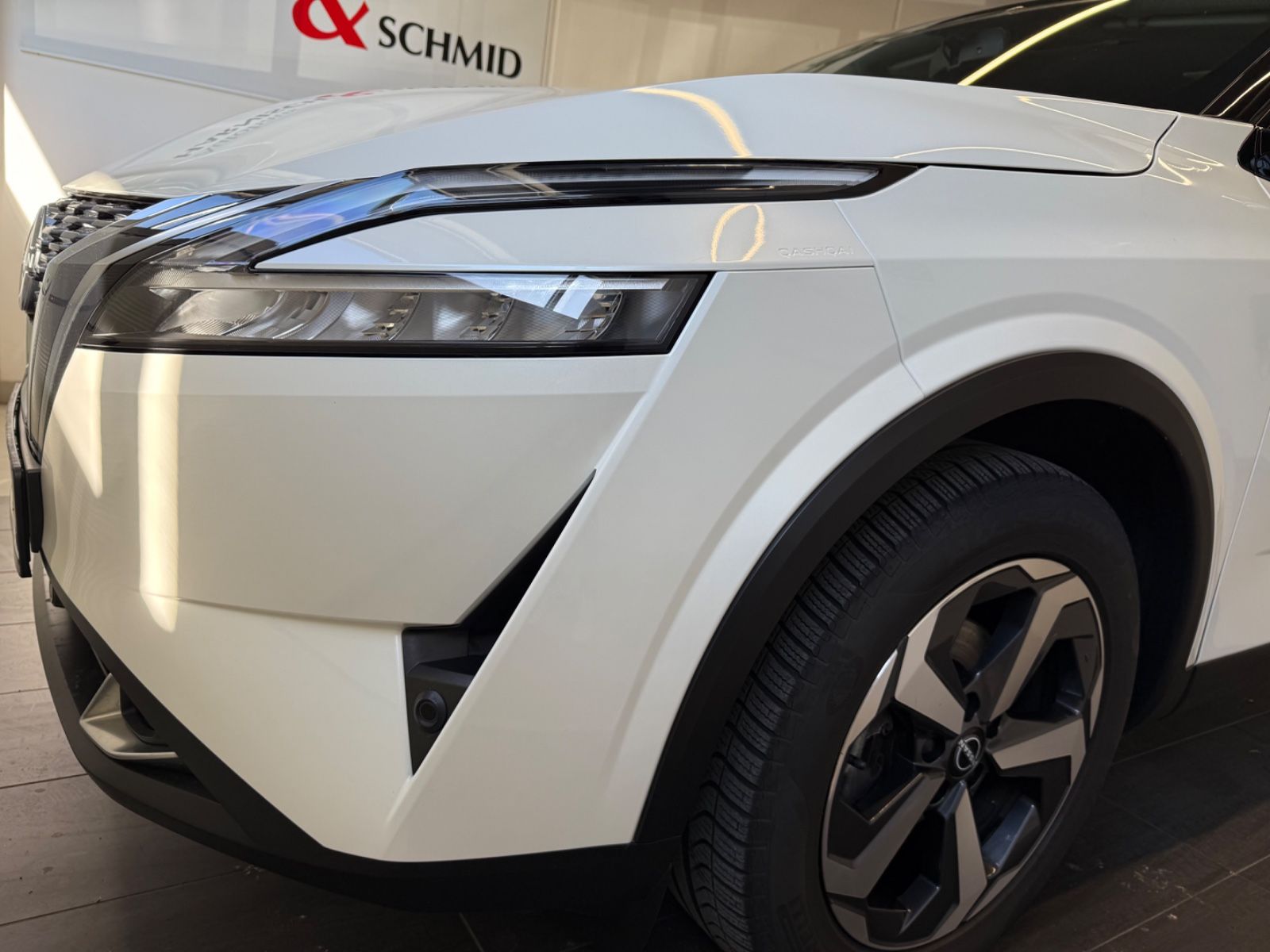 Fahrzeugabbildung Nissan Qashqai N-Connecta 1.3DIG-T Business Technologie