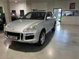 Porsche Cayenne Turbo 4.8 1.HAND SH-PORSCHE - aus 2007: Geländewagen