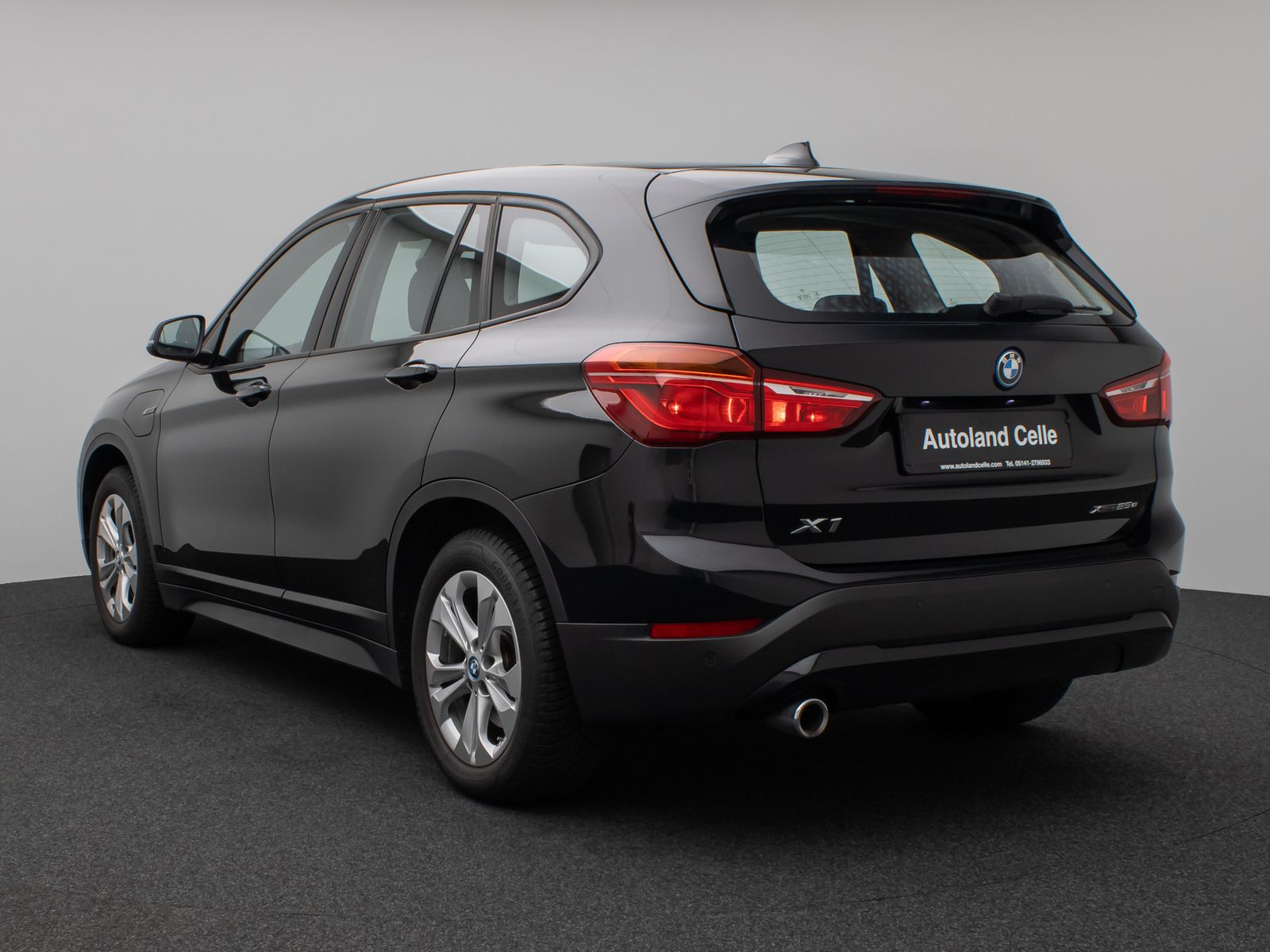 Fahrzeugabbildung BMW X1 xD25e Panorama DAB Navi Parkassistent Sport