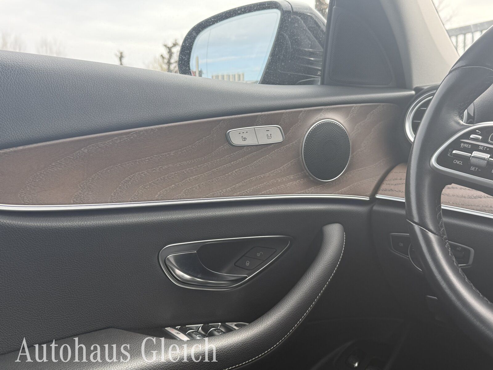 Fahrzeugabbildung Mercedes-Benz E 220 T d Avantgarde 4Matic (EURO 6d) COMAND APS