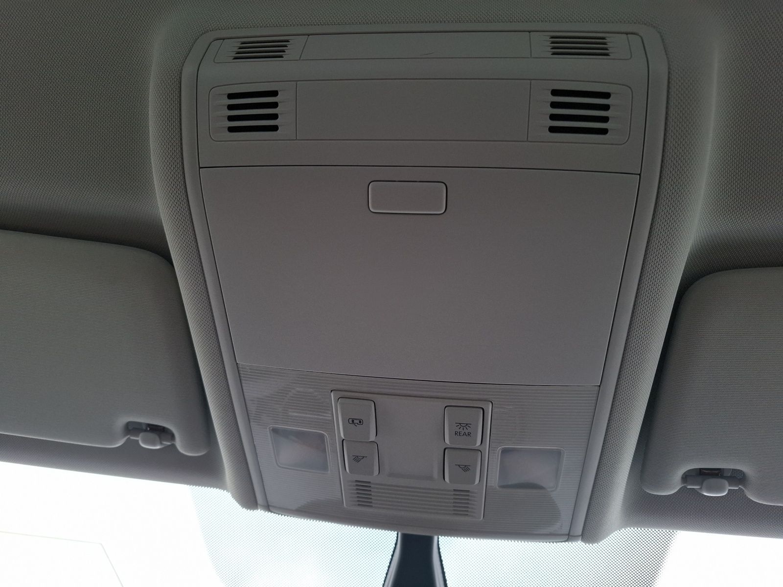 Fahrzeugabbildung Volkswagen Golf VII Variant TSI Comfortline Navi ACC RFK SH