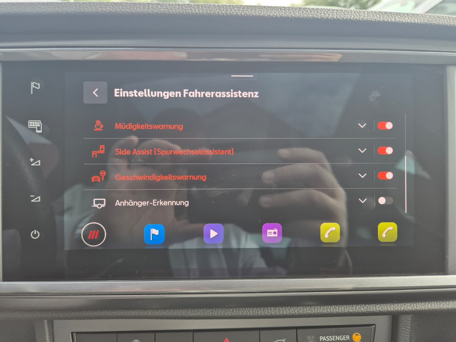 Fahrzeugabbildung CUPRA Ateca 1.5 TSI DSG PANO*DINAMICA*ACC*KAM*AHK*19"