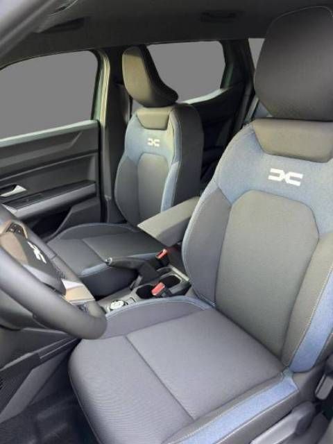 Fahrzeugabbildung Dacia Neuer Dacia Duster Expression TCe 130 4x4